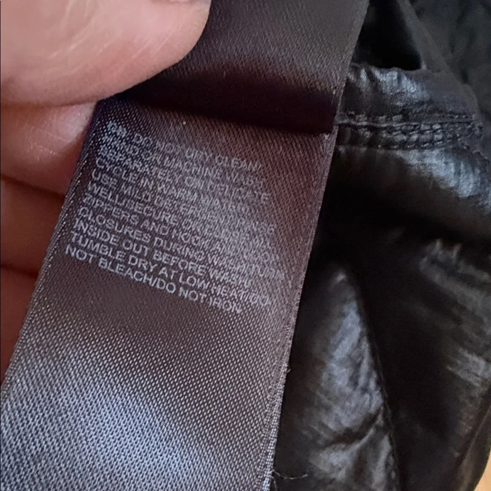 The North Face Black Thermoball Jacket!! Like brand new!! - Picture 7 of 12